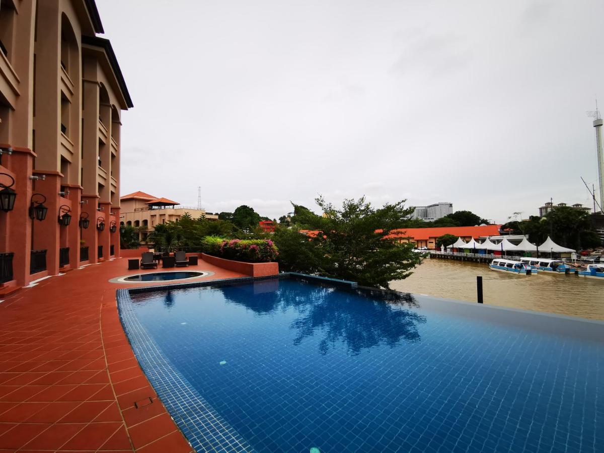 Casa Del Rio Residences Malacca Esterno foto