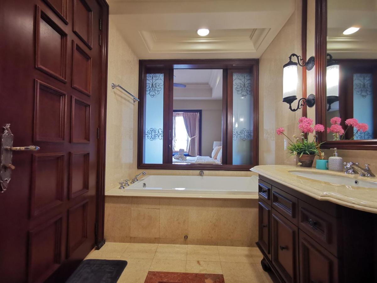 Casa Del Rio Residences Malacca Esterno foto
