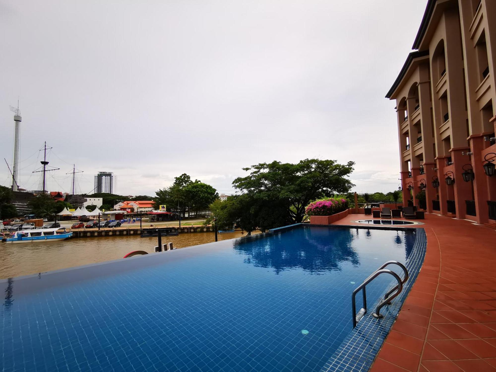 Casa Del Rio Residences Malacca Esterno foto